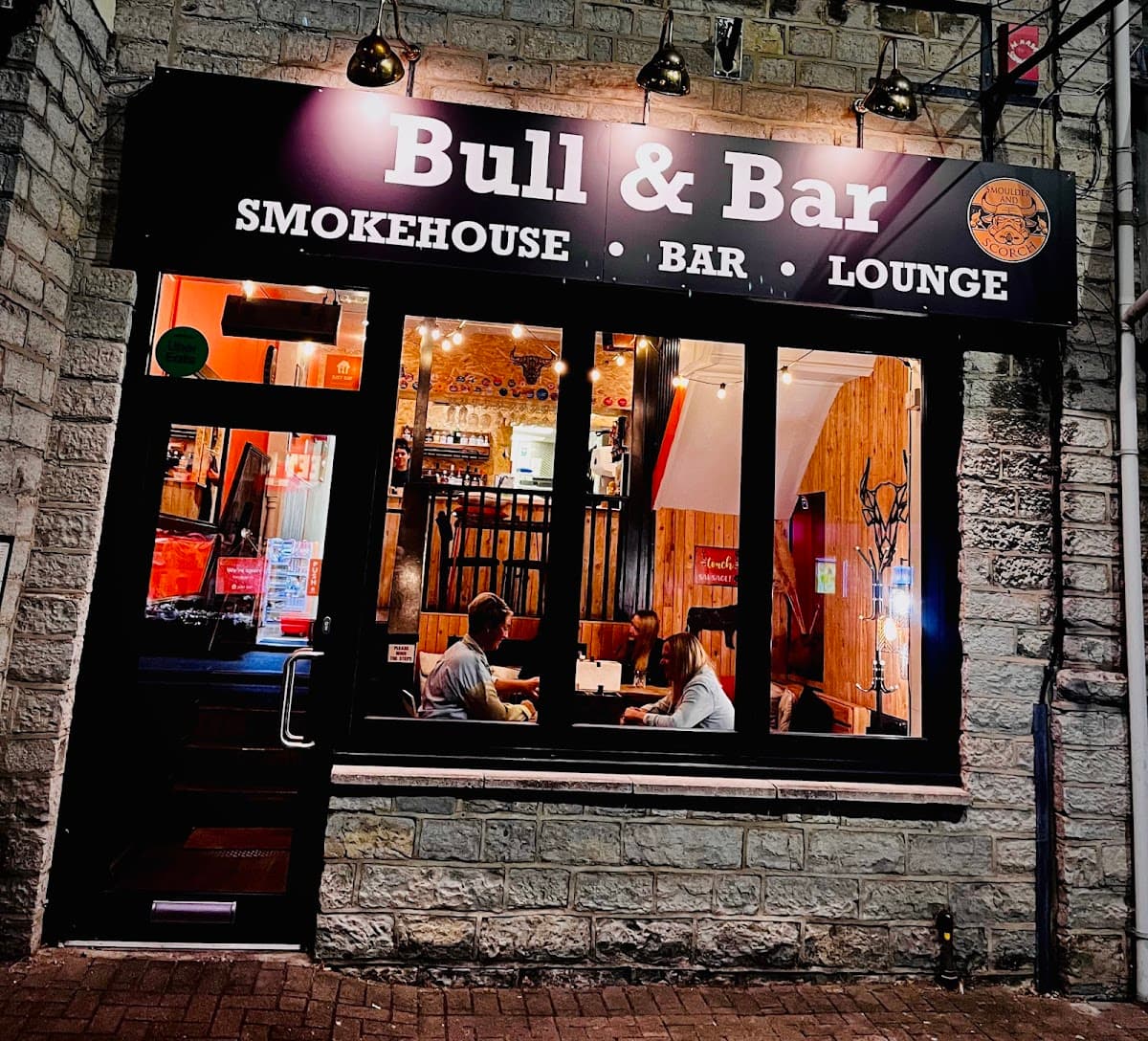 Bull & Bar