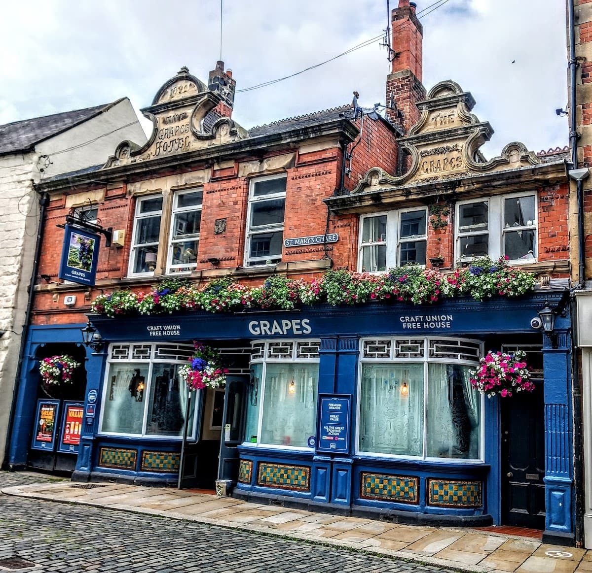 The Grapes Hotel
