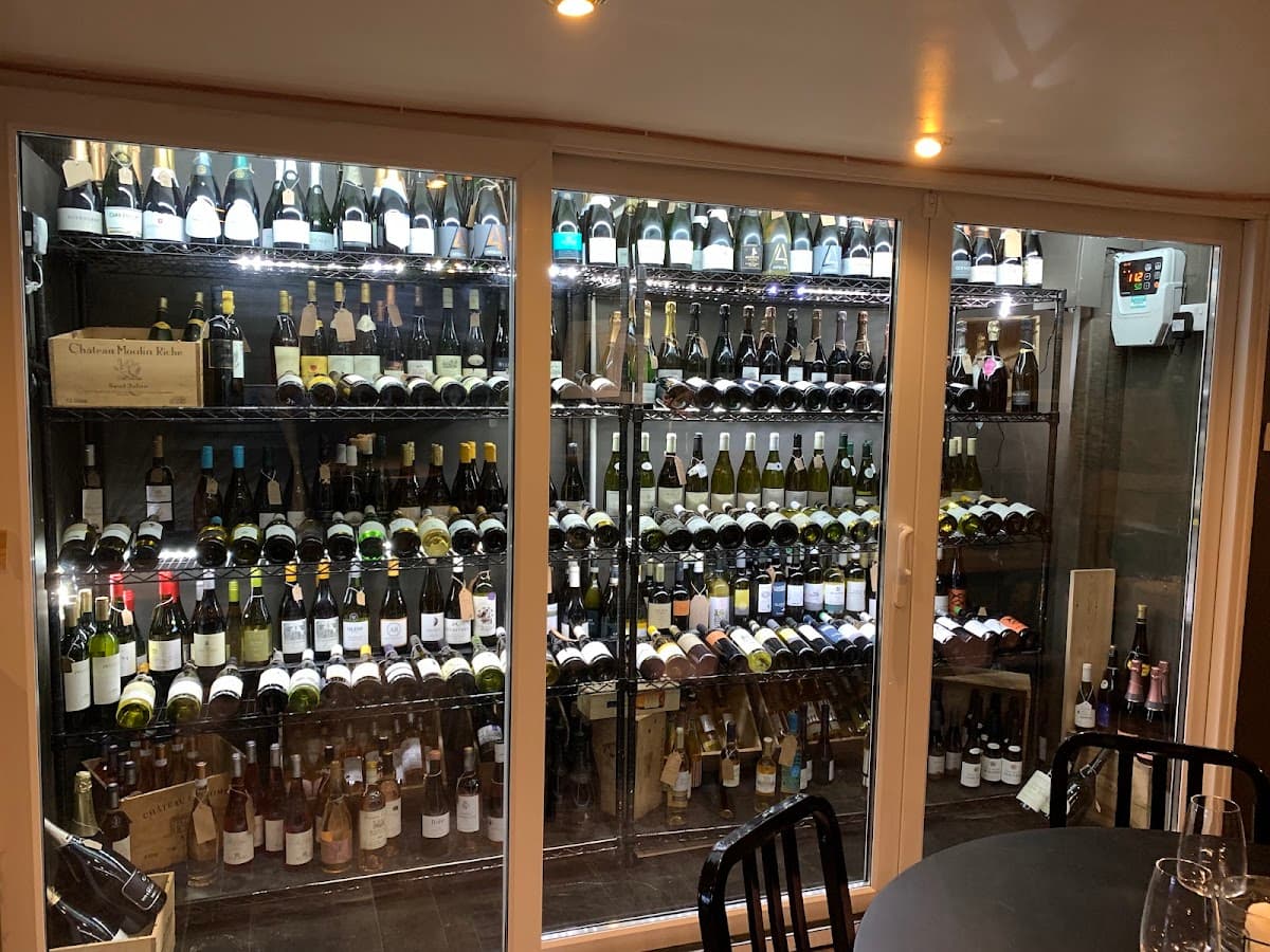 Cases Wine Bar