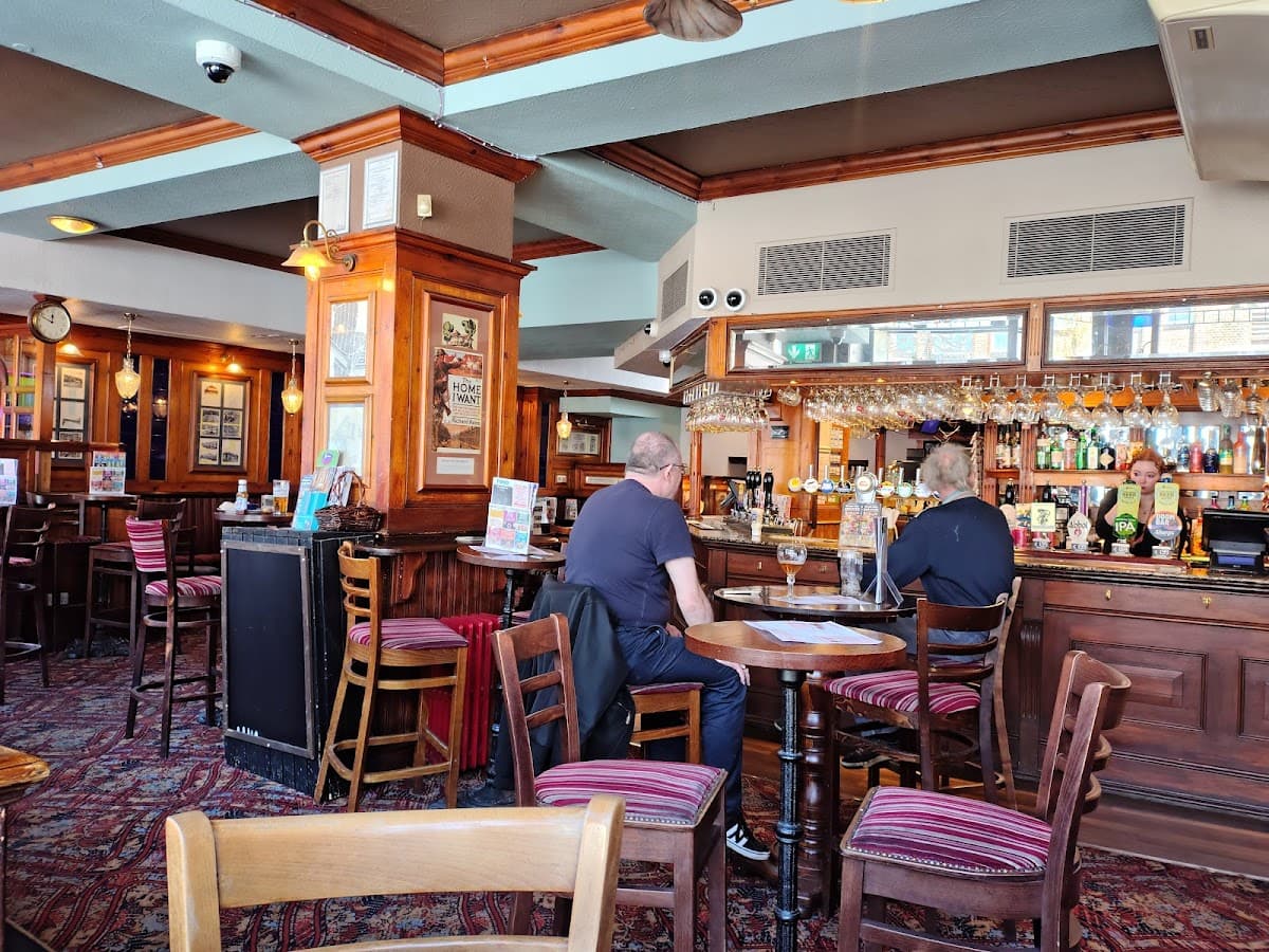 The Village Inn - JD Wetherspoon