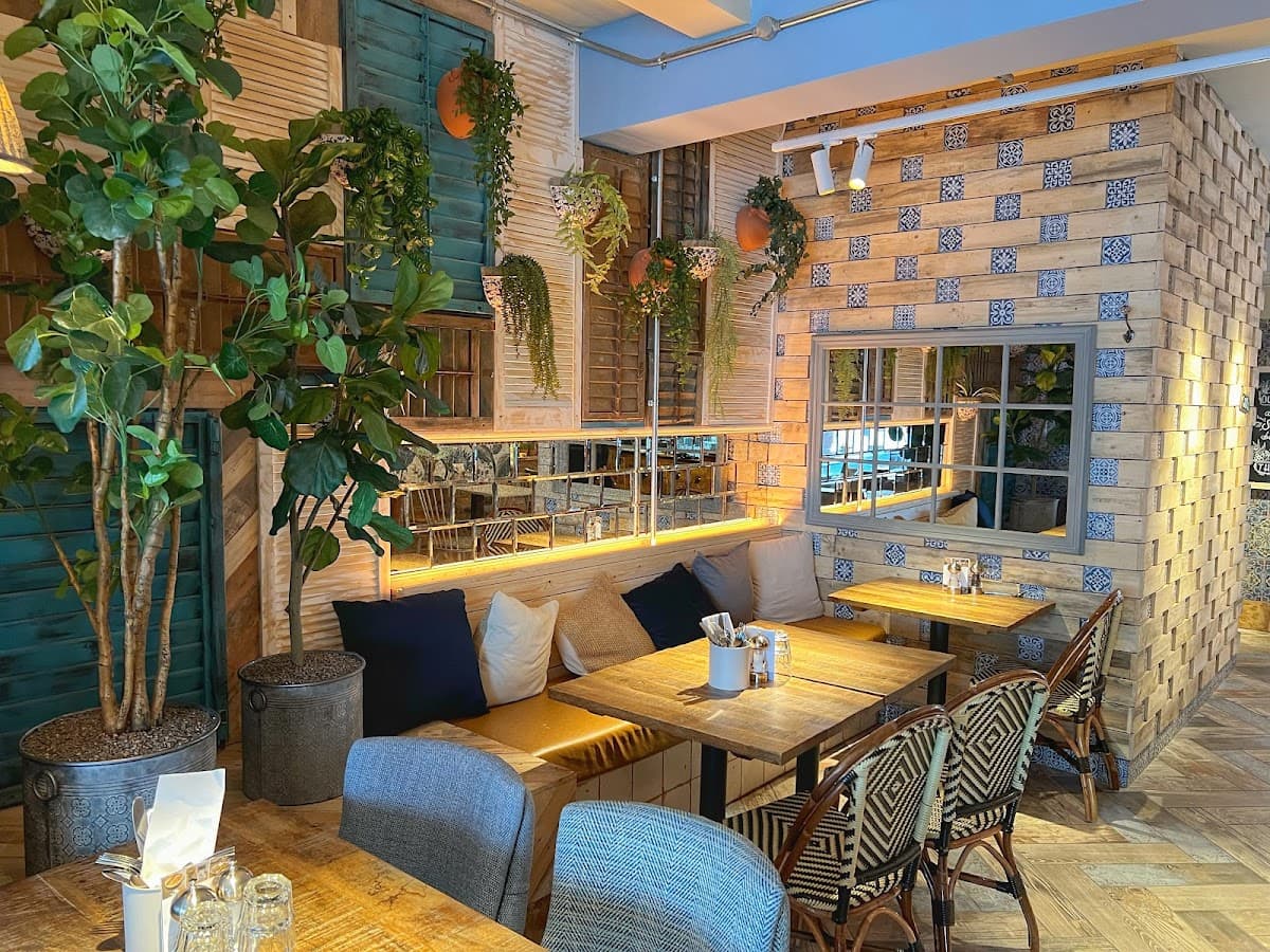 Megan's by the Castle Restaurant (Guildford)