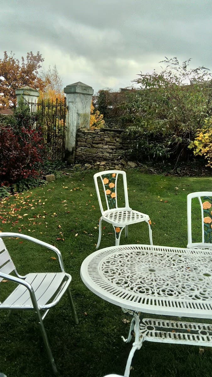 The Rhubarb Shed Cafe