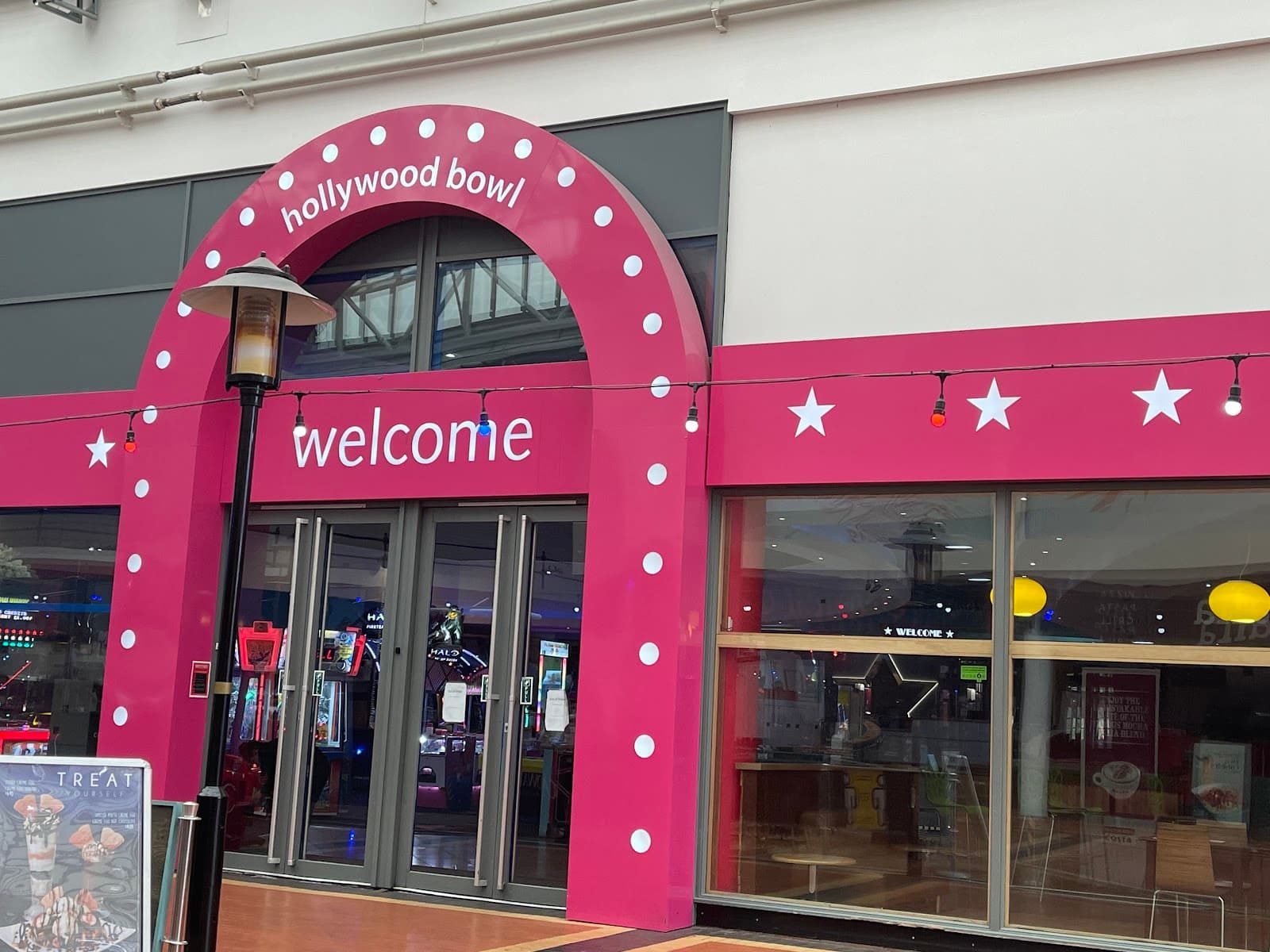 Hollywood Bowl Cardiff Red Dragon