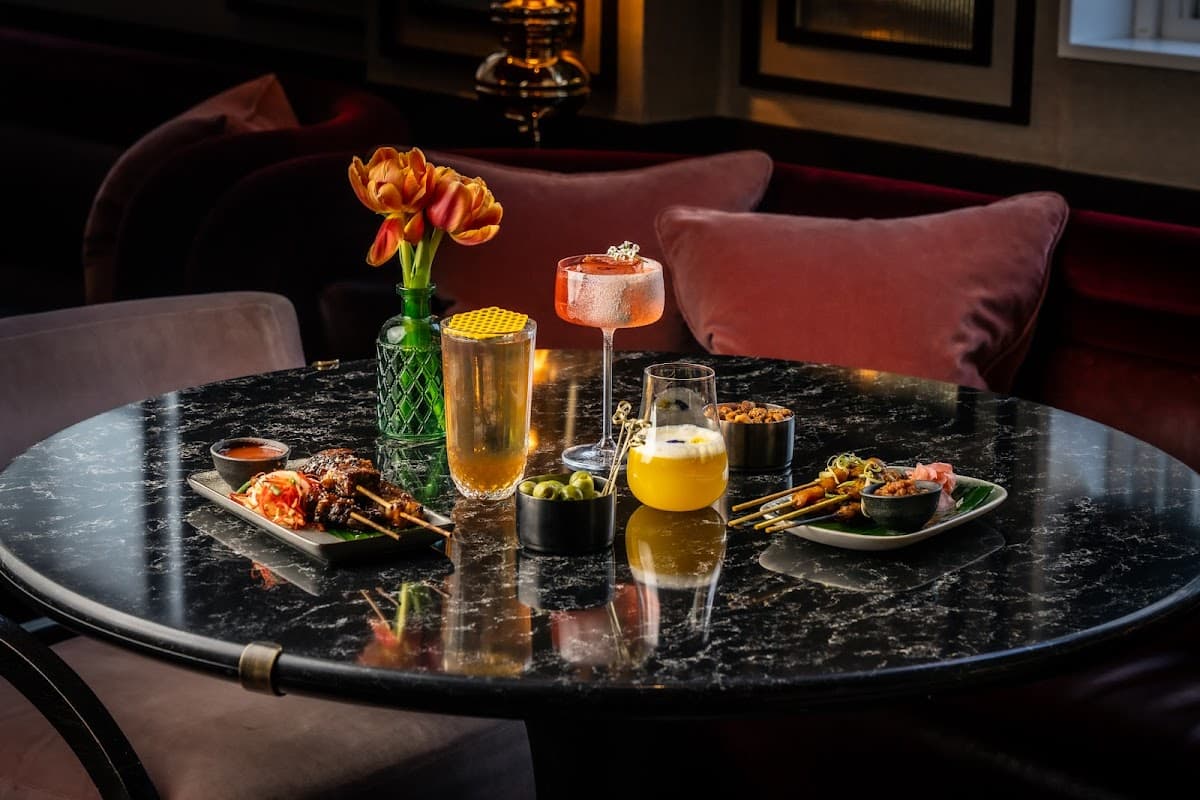The Pine Bar - Mayfair