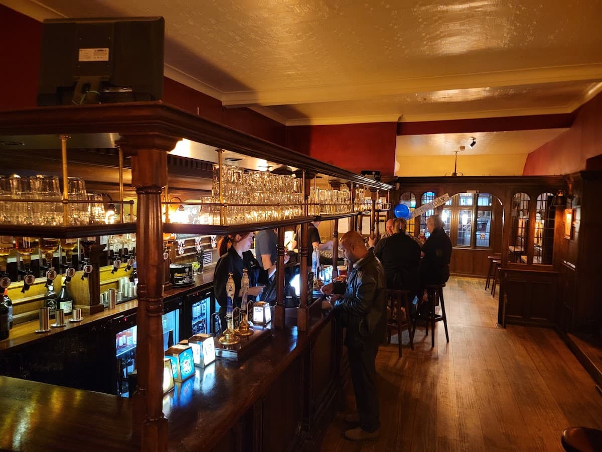 Lyceum Tavern
