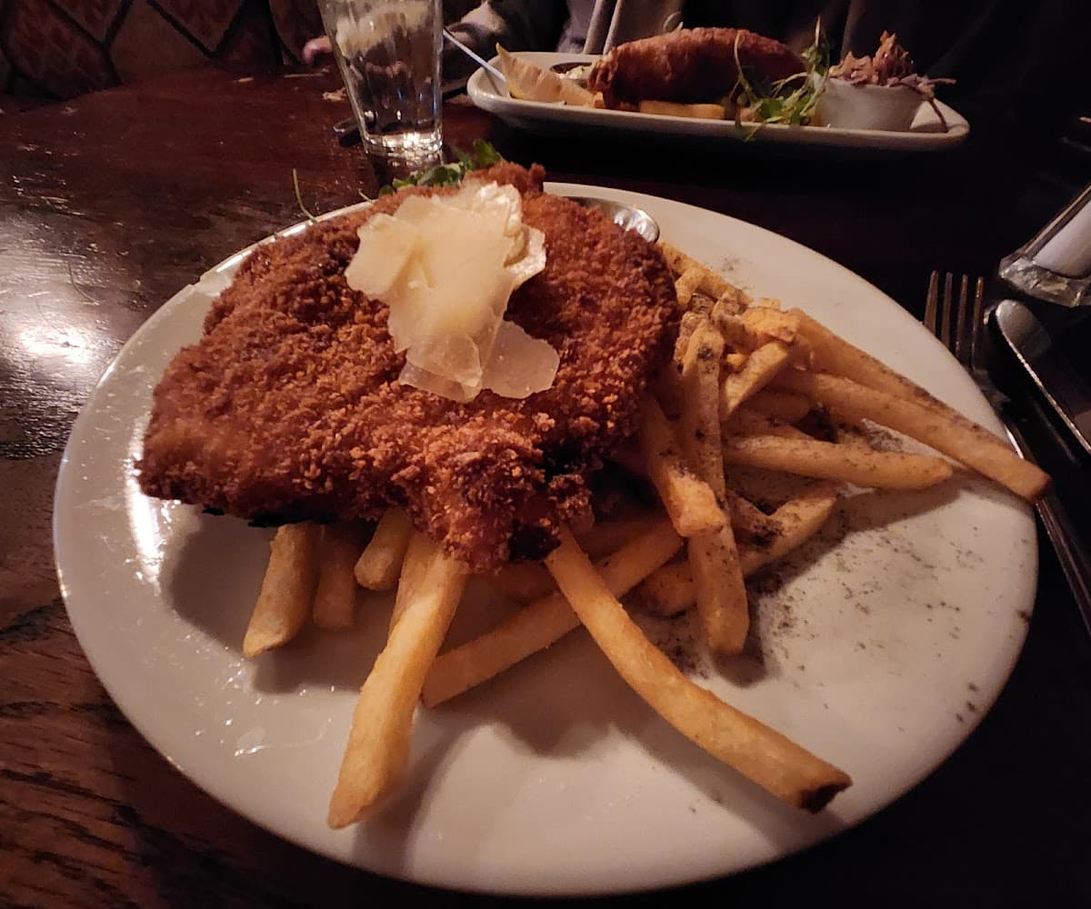 Lyceum Tavern