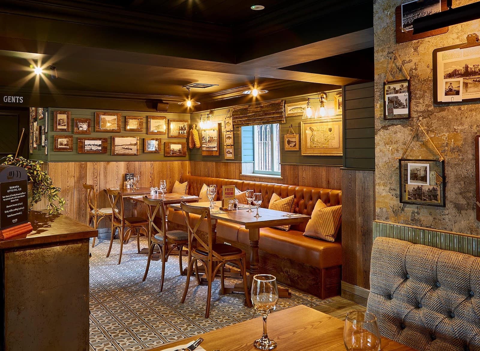 The Boathouse & Riverside Rooms