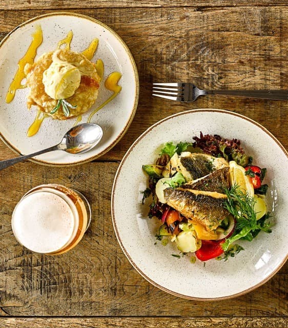 The Boathouse & Riverside Rooms