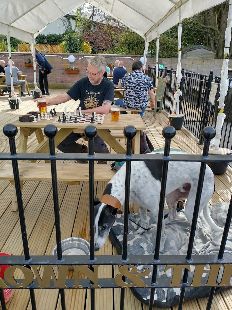 Crown & Thistle Inn