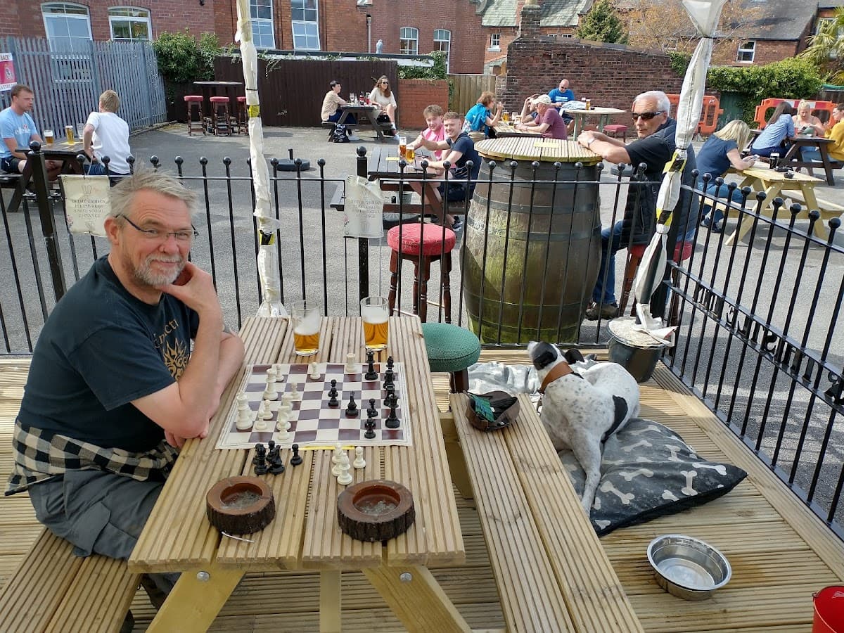 Crown & Thistle Inn