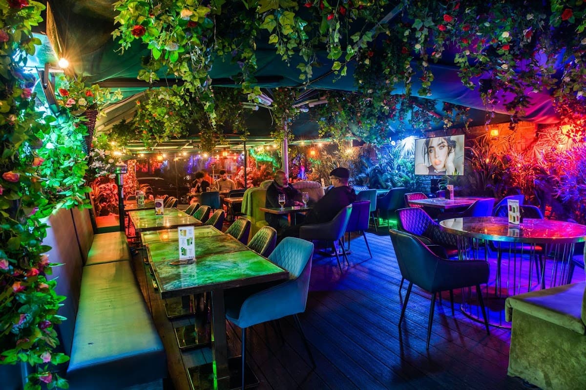 Amisa Lounge