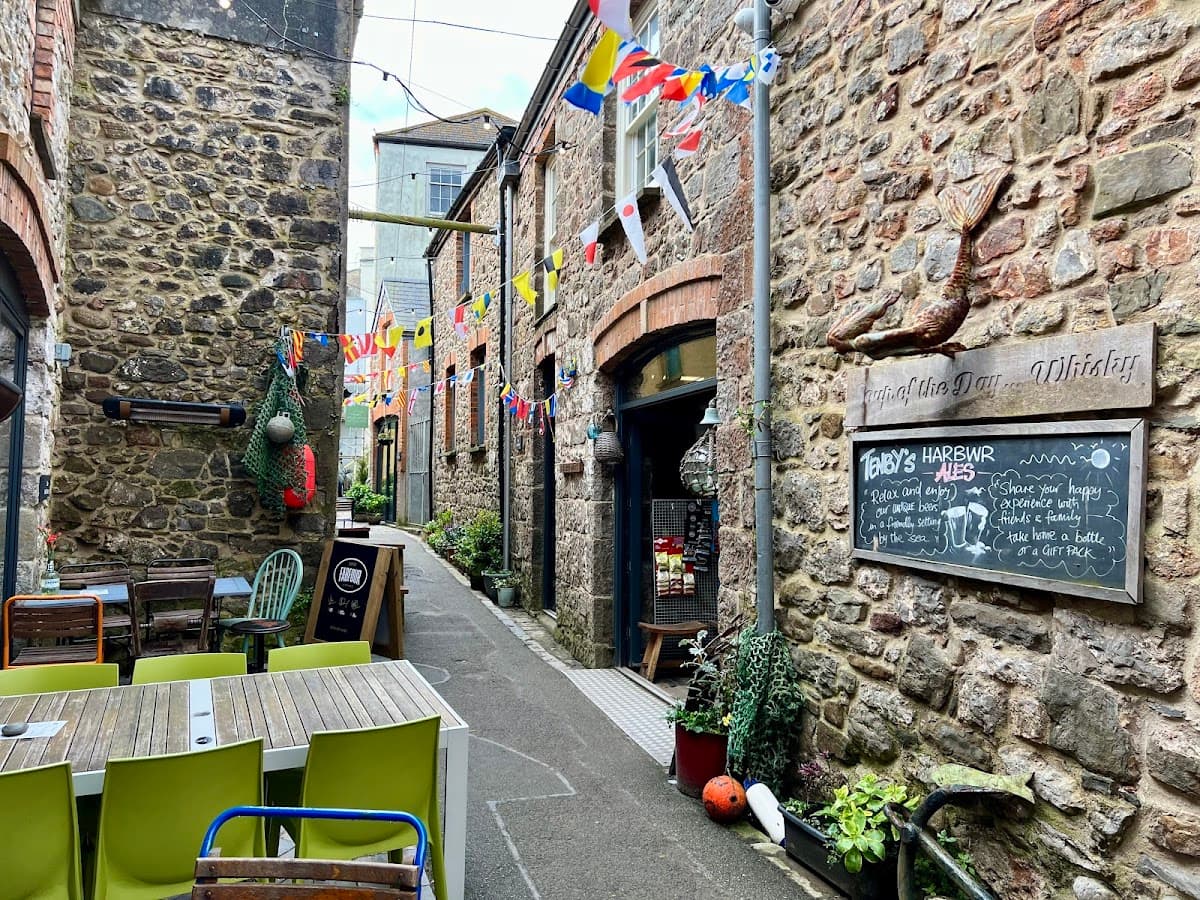 Harbwr Tenby Harbour Brewery