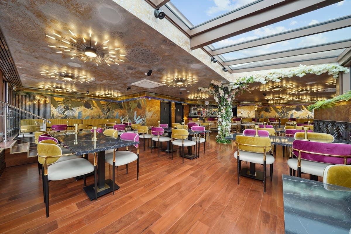 Godino Sky Bar & Restaurant