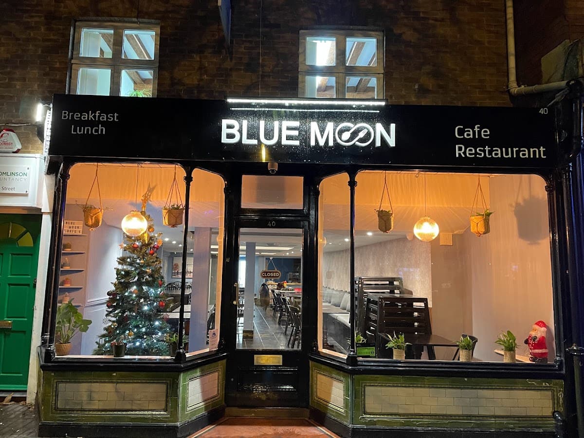 Blue Moon Cafe Restaurant