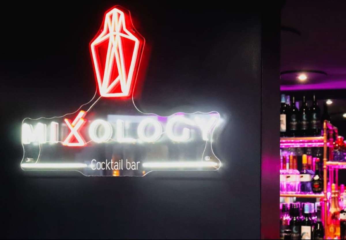 MIXOLOGY