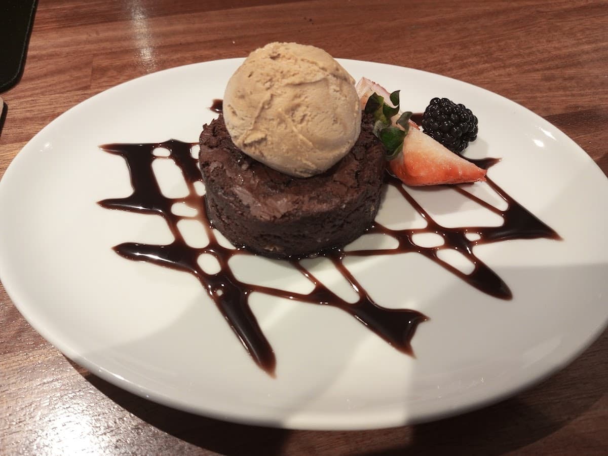 Spotlight Bar & Restaurant