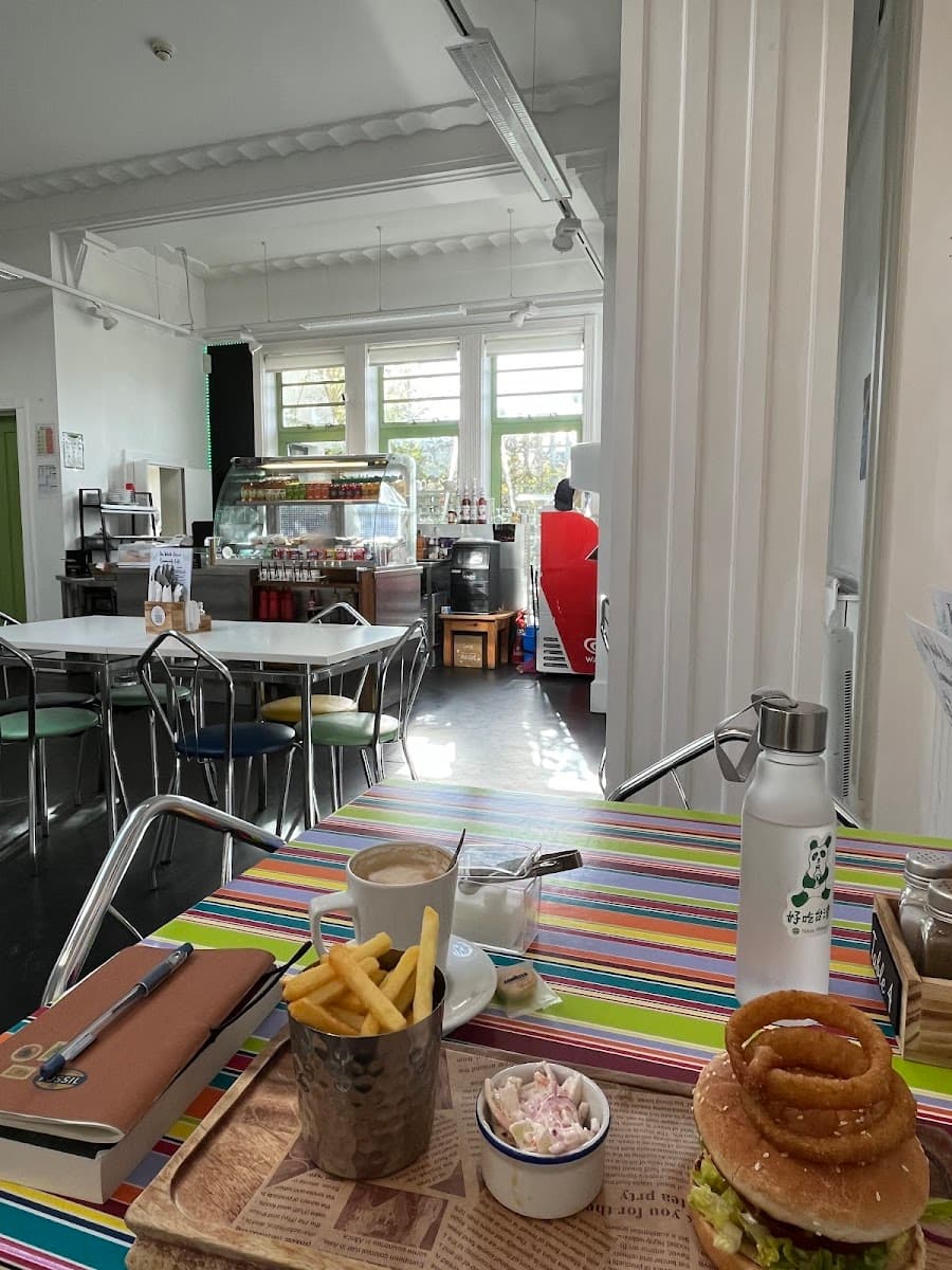The White House Community Café