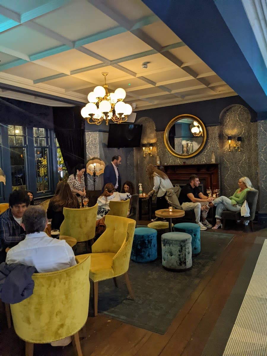 Bar Saint James