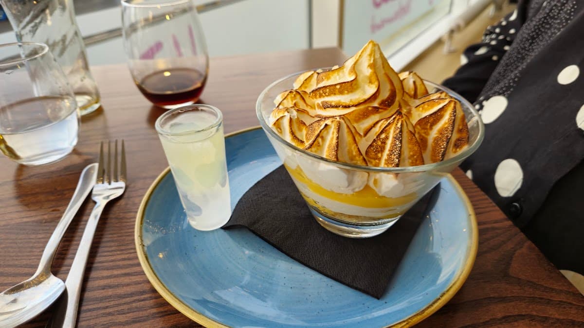 Y Review Restaurant