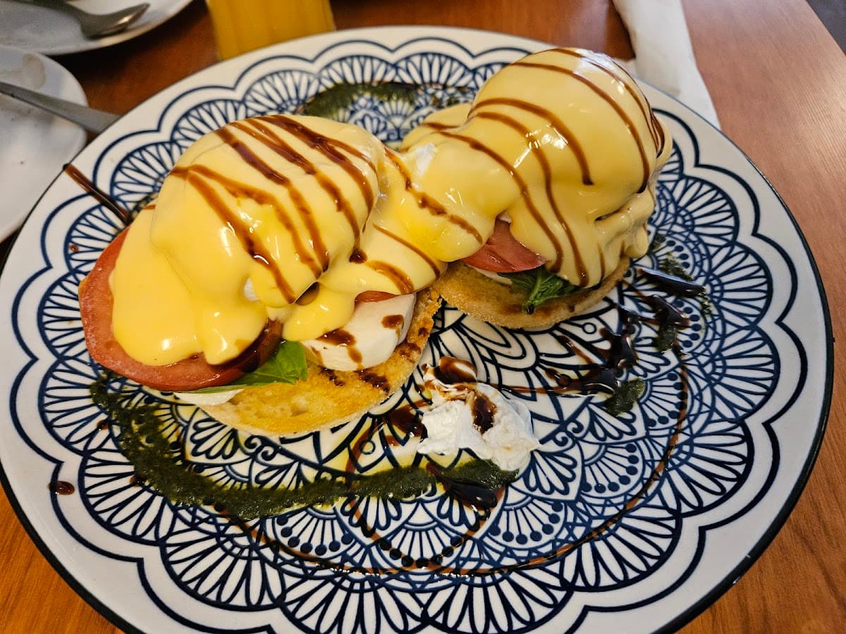 Lucy's Cafe