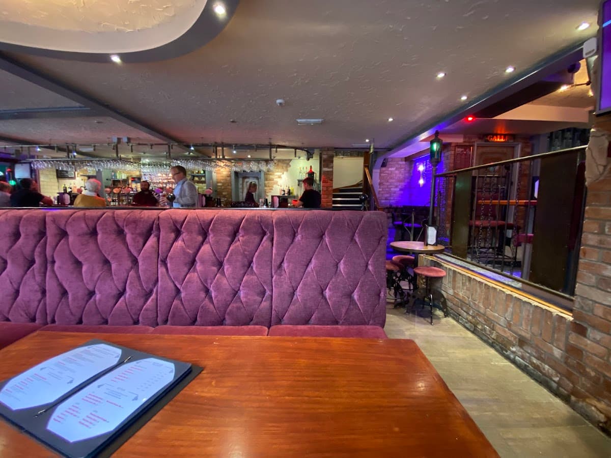 Bar Brunel