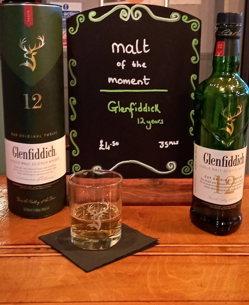 MacConnells Bar