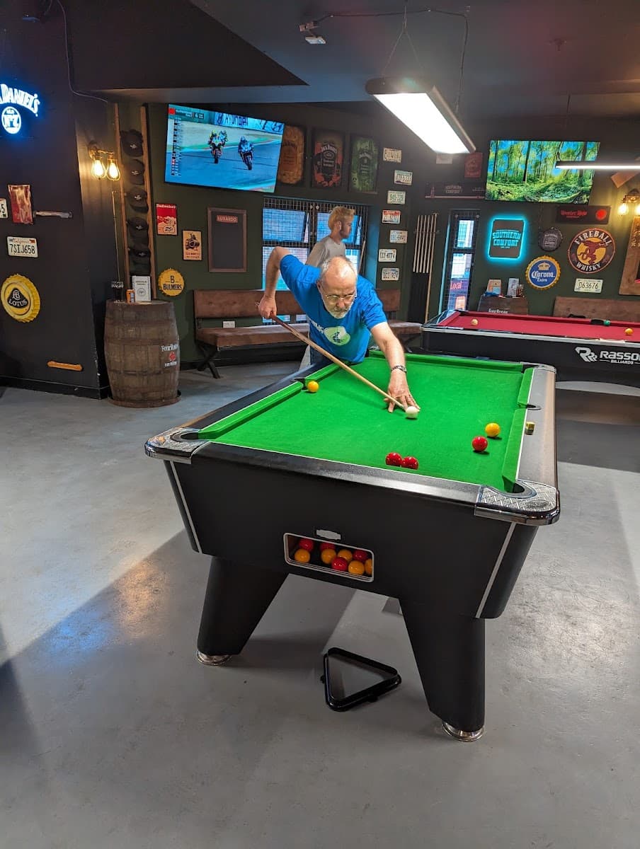 Kitt's Pool Room & Bar