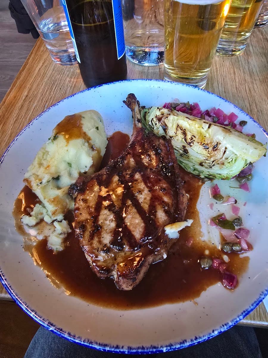 The Woollen Mills