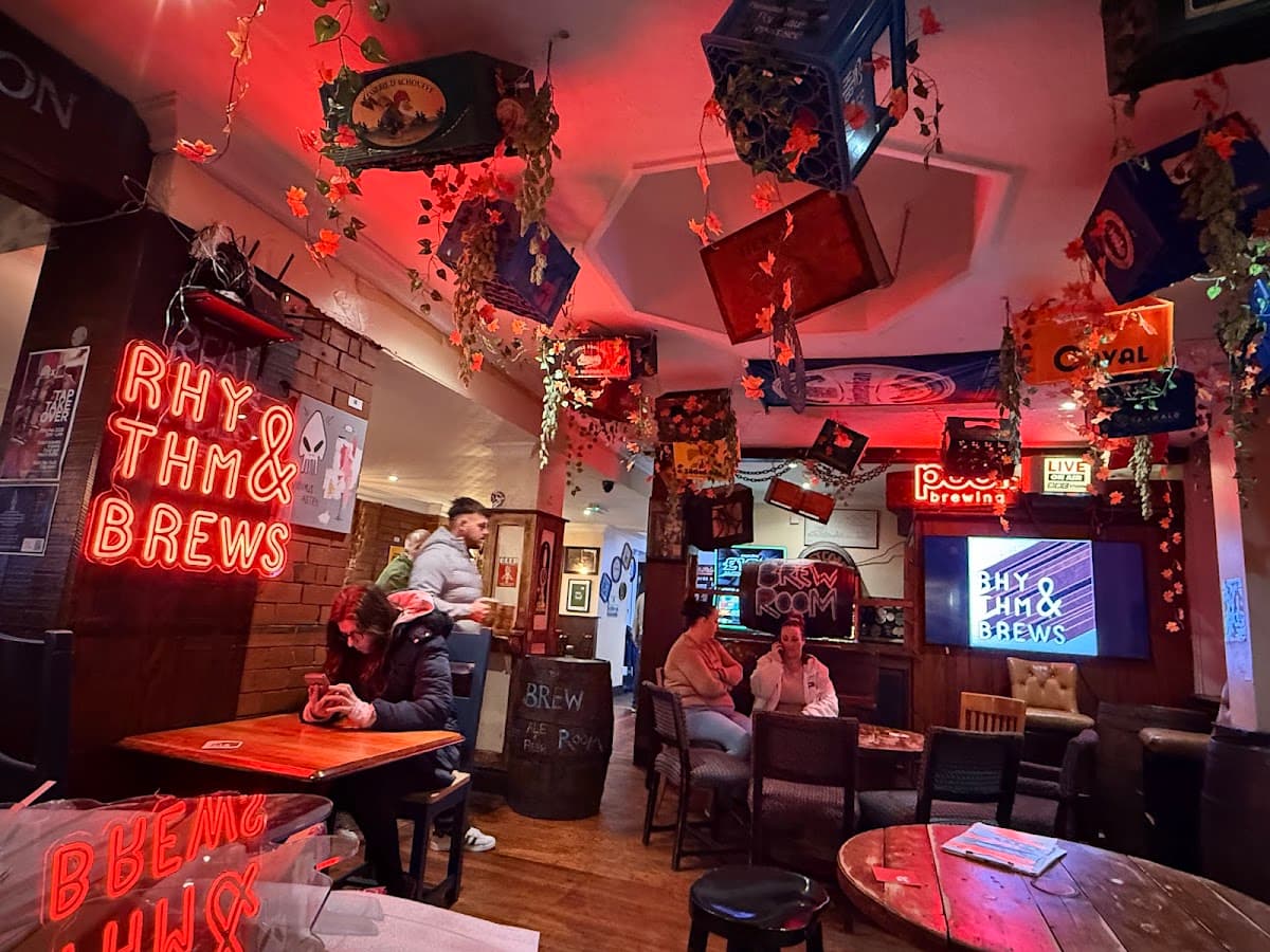 Rhythm & Brew Room