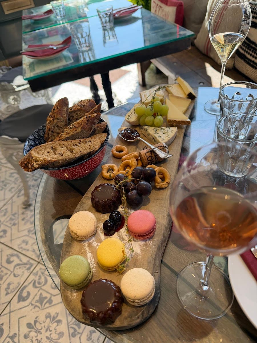 Champagne+Fromage