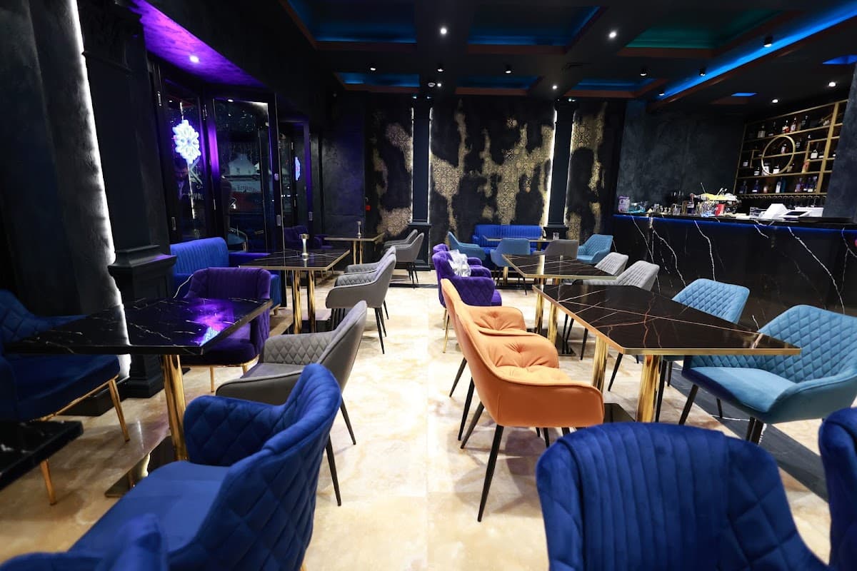 Royal Lounge 2