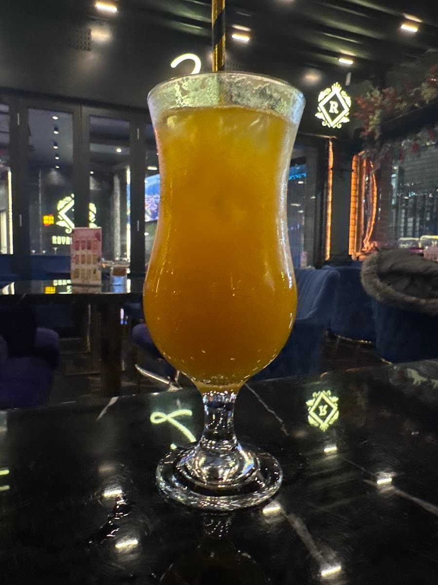 Royal Lounge 2