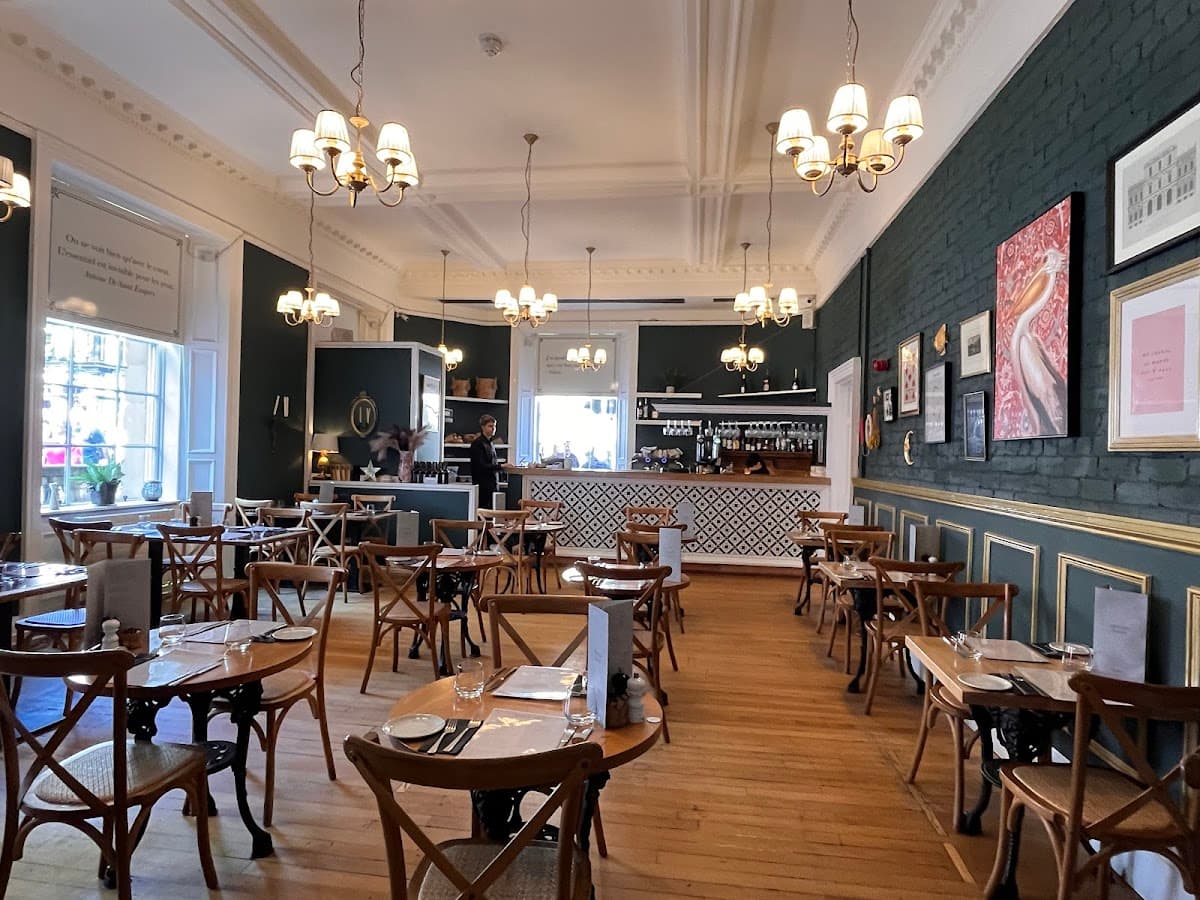 Le Bistrot - French Restaurant