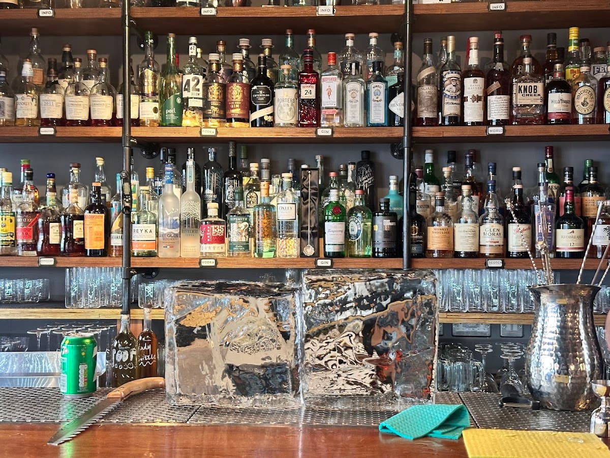 Raoul's Bar