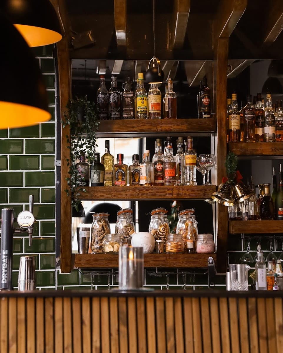 Bar & Tender