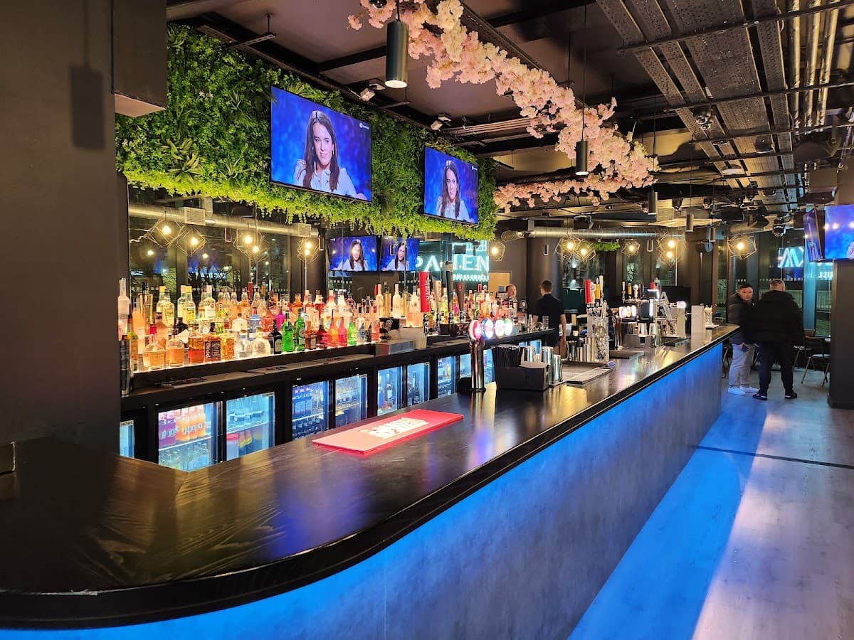 Panenka Bar & Grill