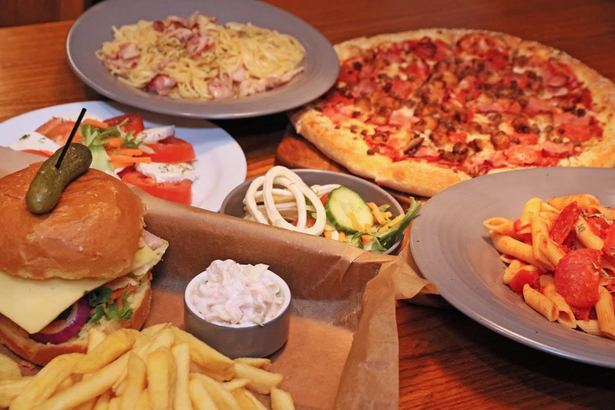 Oscars Pizza Pasta Burgers