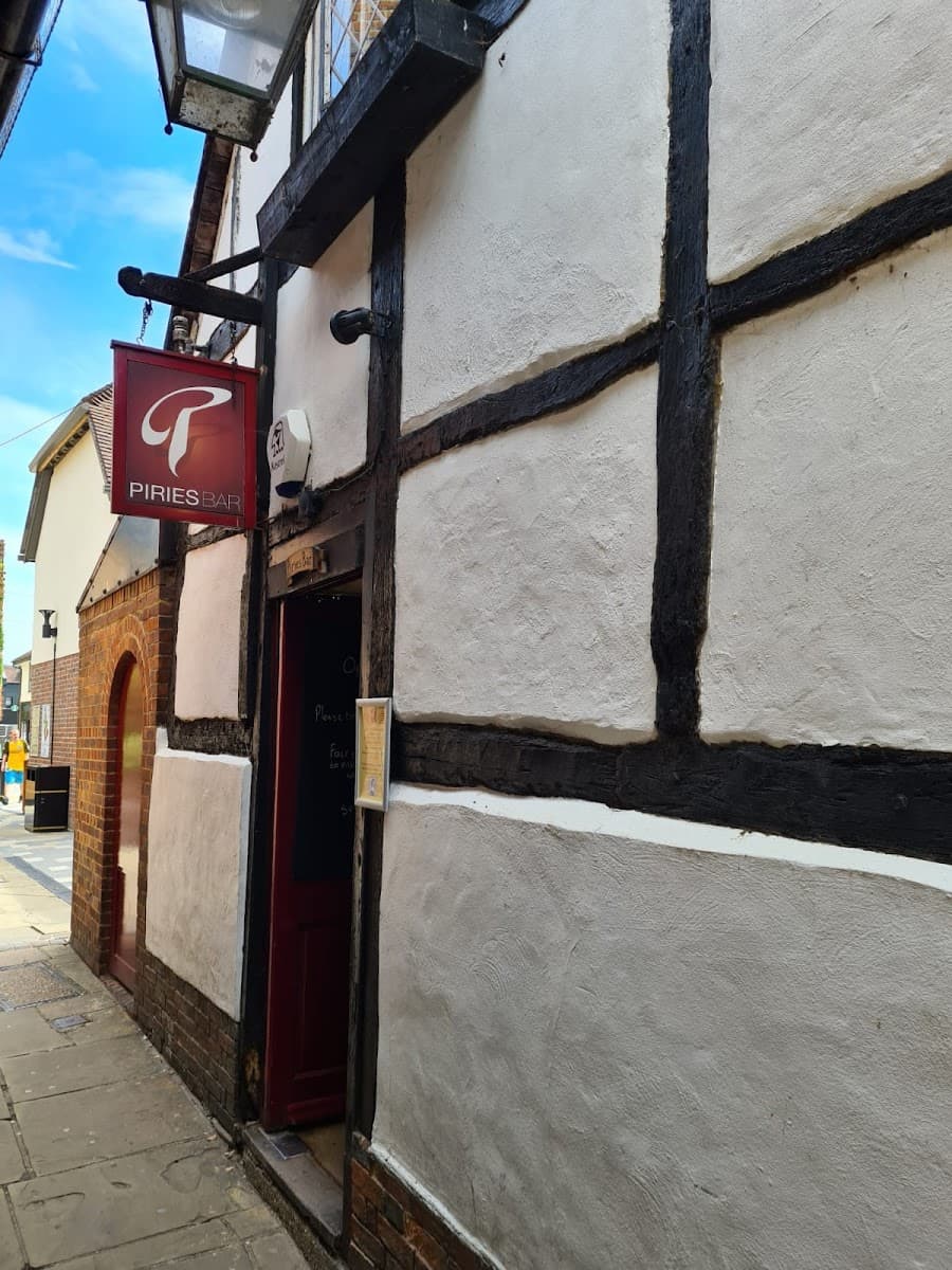 Piries Bar
