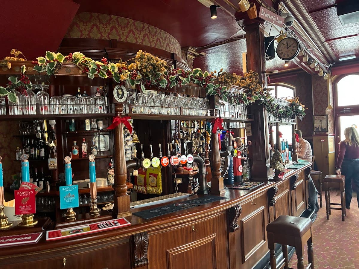 Victoria Hotel