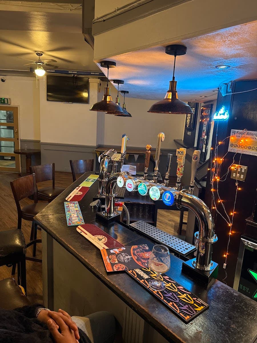 Junction 7 Bar and Grill