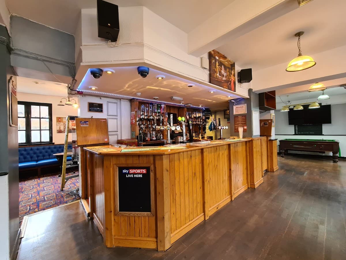 The George Bar and Cafe
