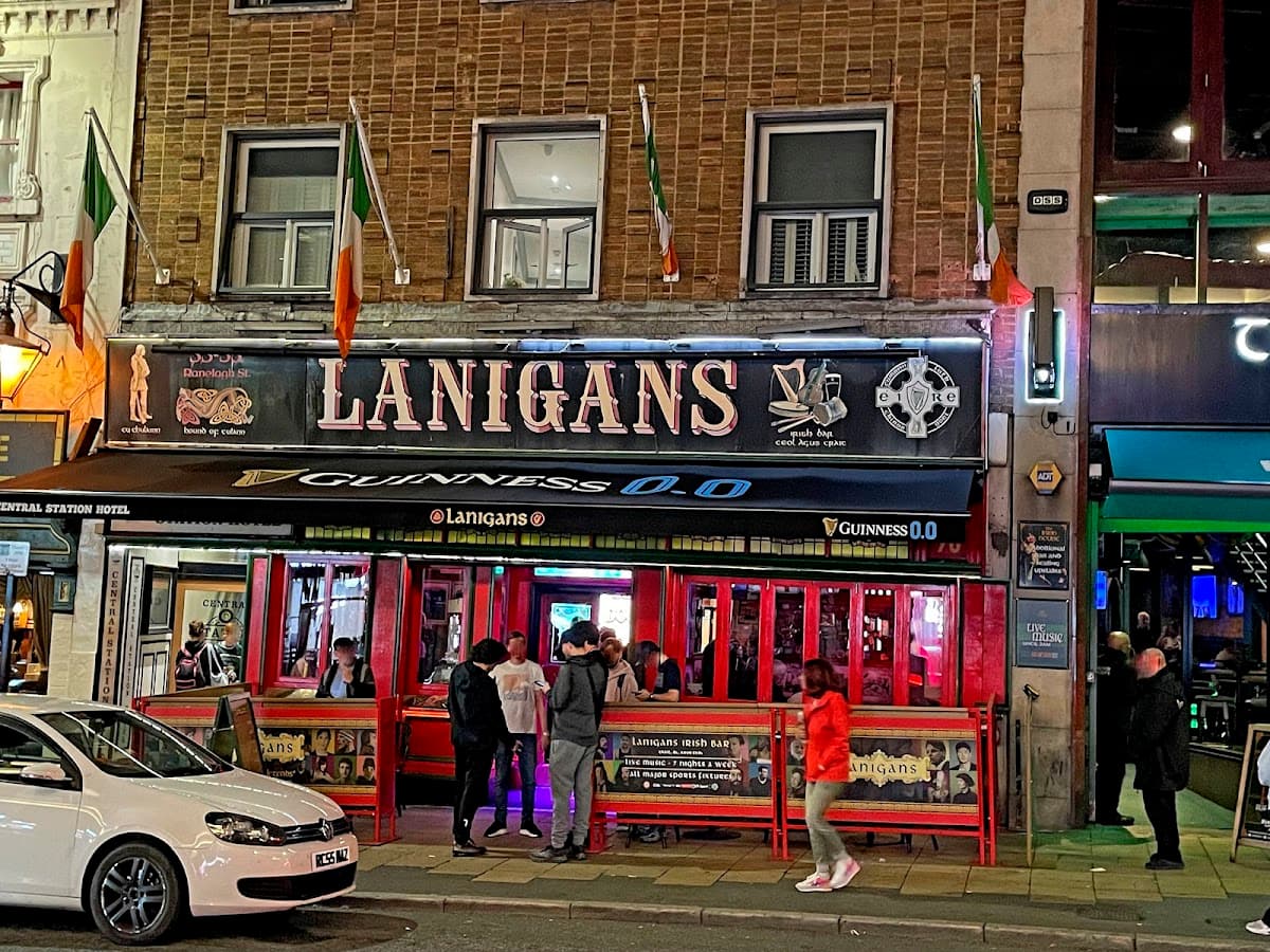 Lanigans Irish Bar