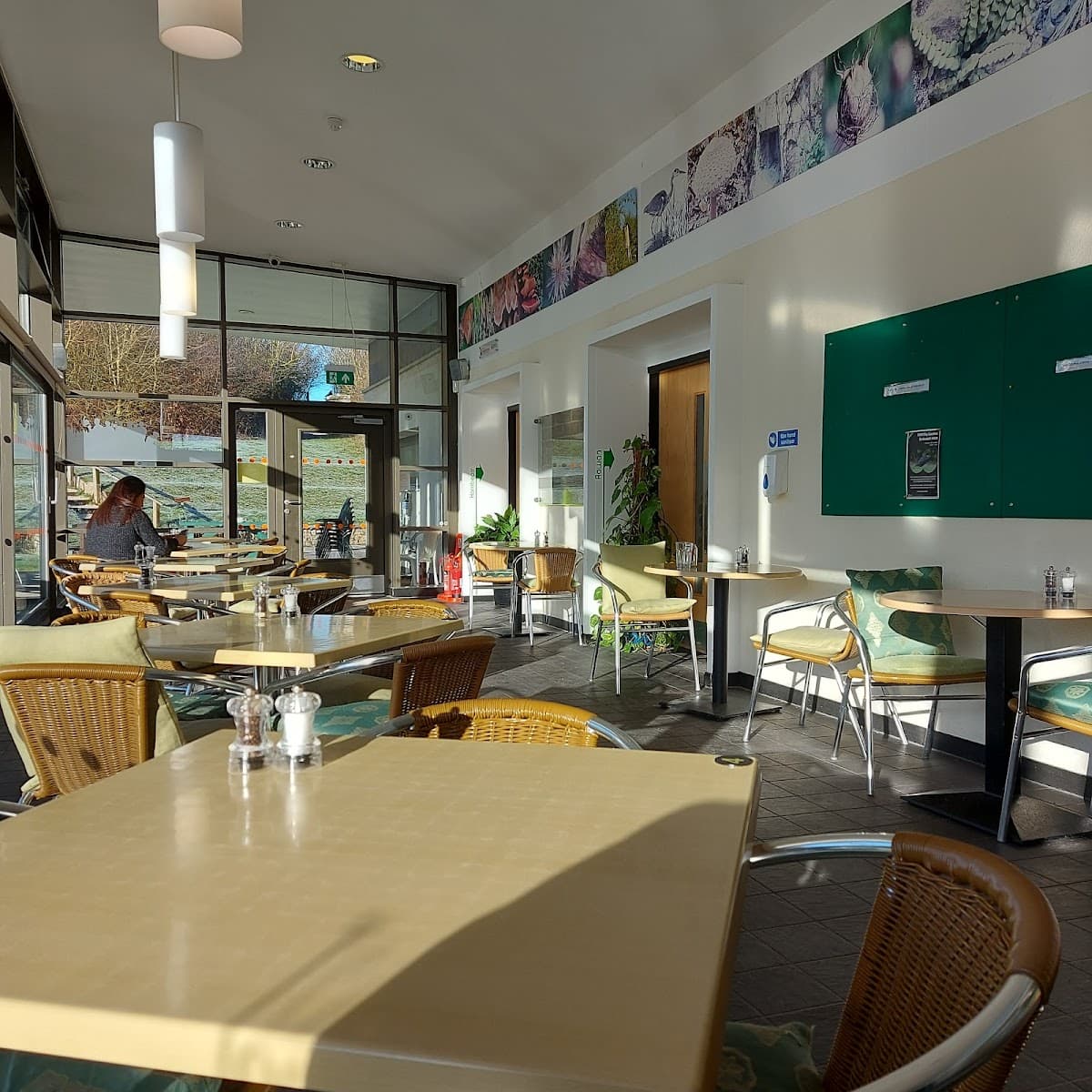 Footprints Cafe Bistro