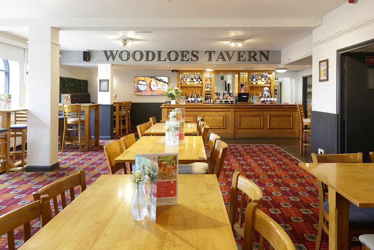 Woodloes Tavern