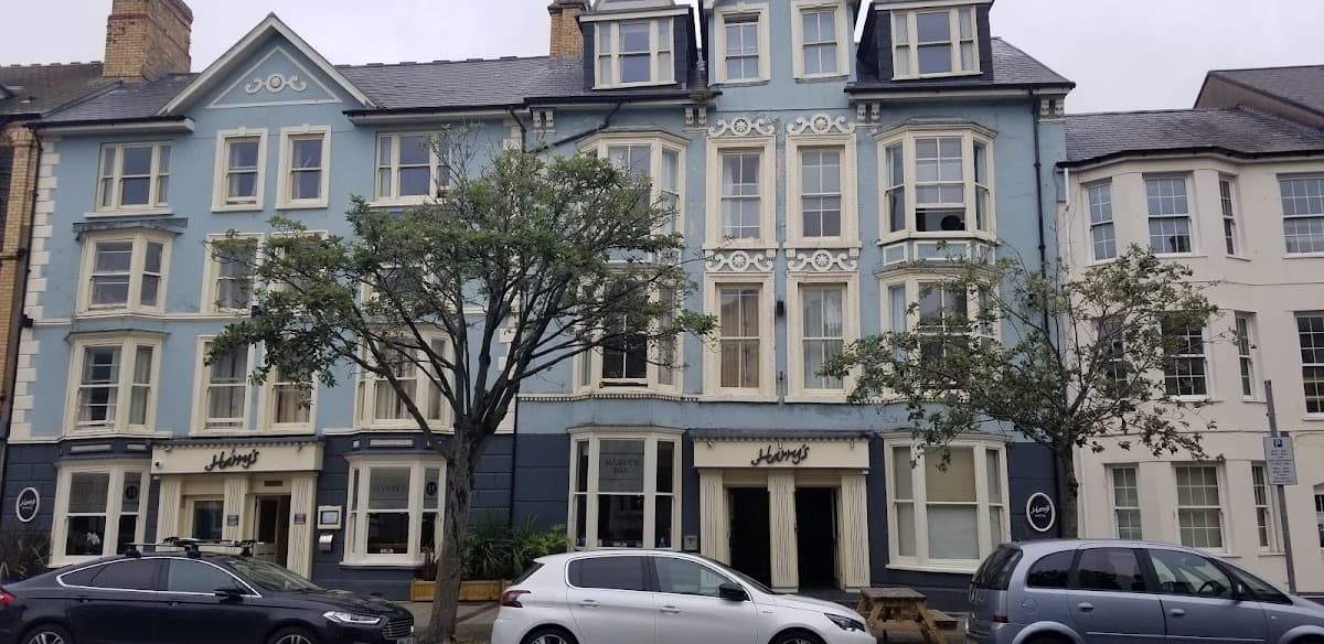 Harry's Hotel, Bar & Bistro