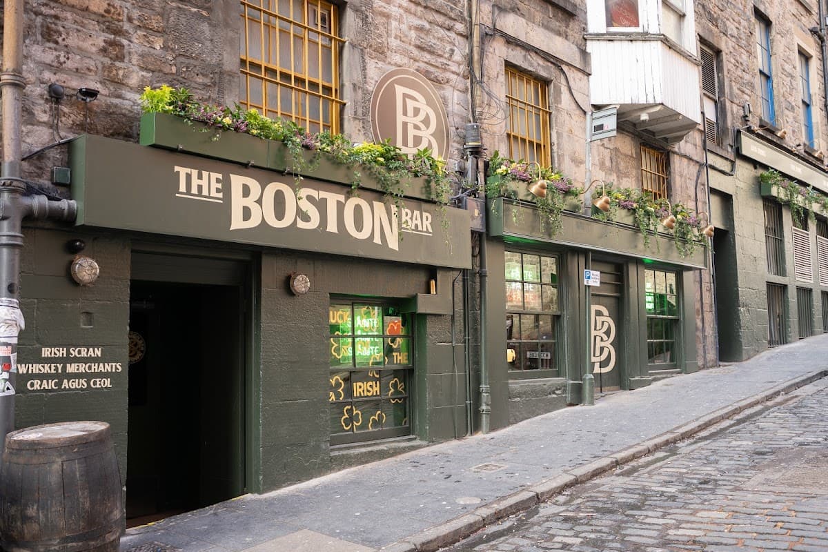 Boston Bar Old Town