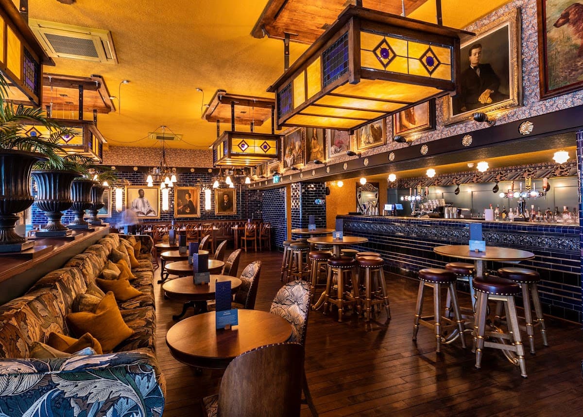 Cosy Club