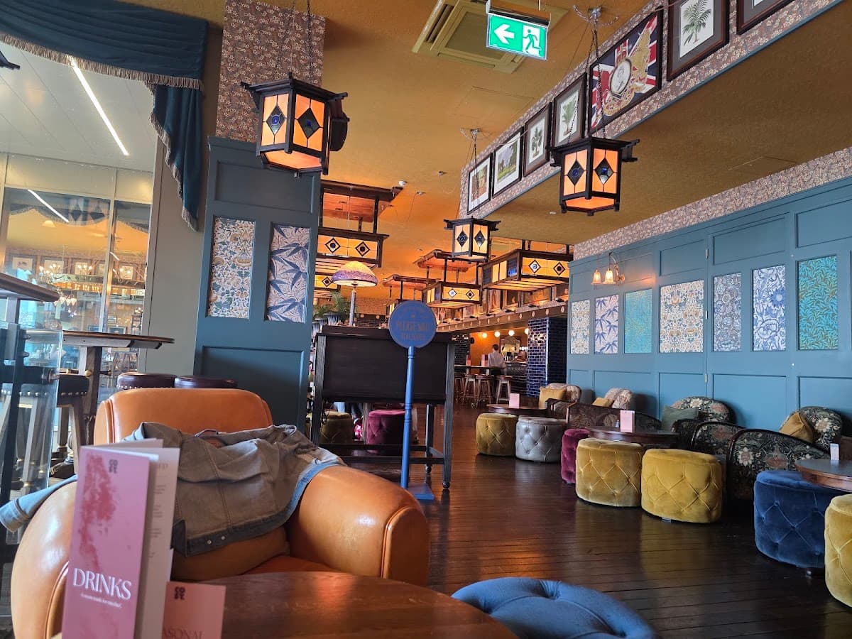 Cosy Club