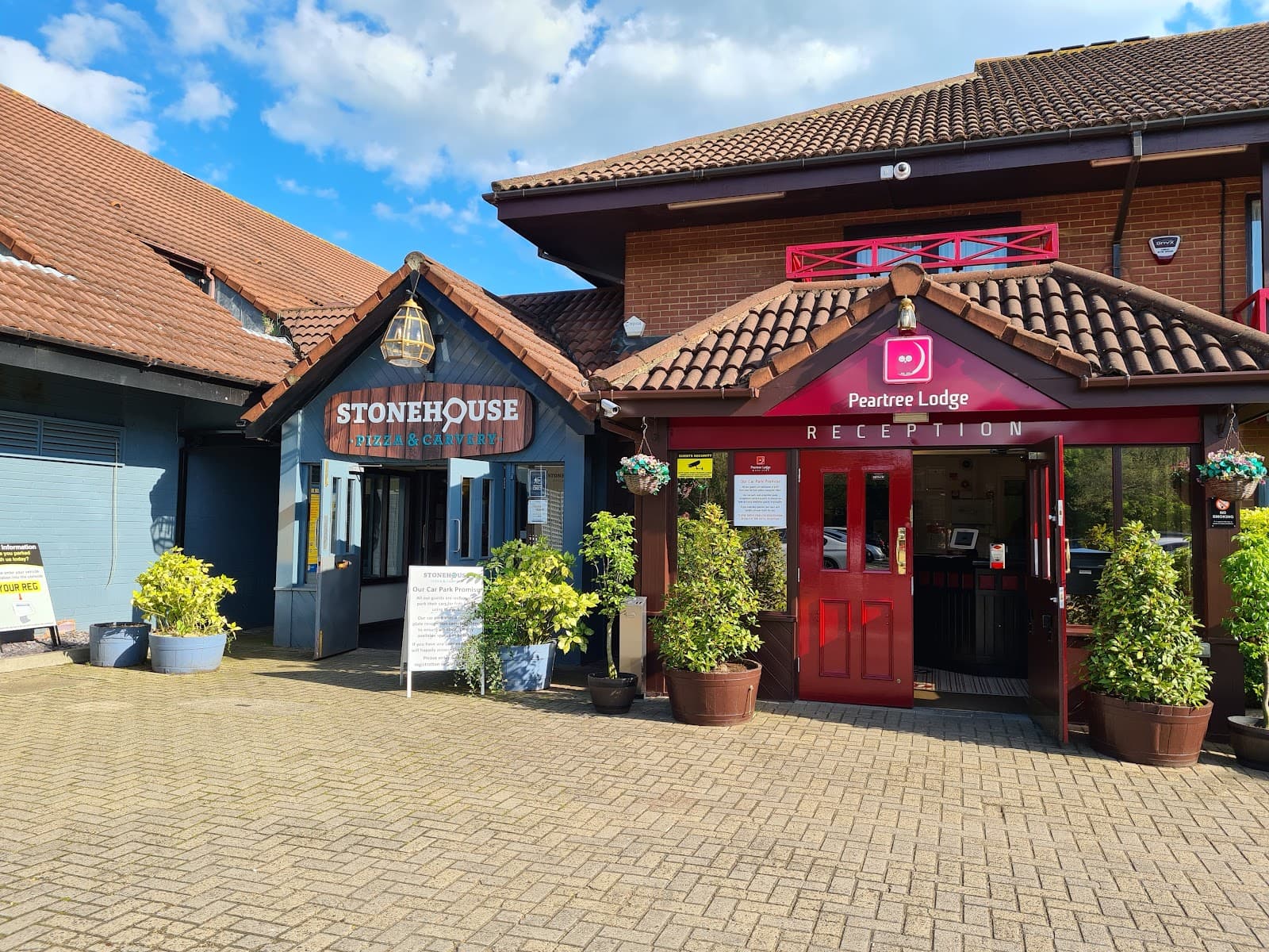 The Peartree Bridge Inn Stonehouse
