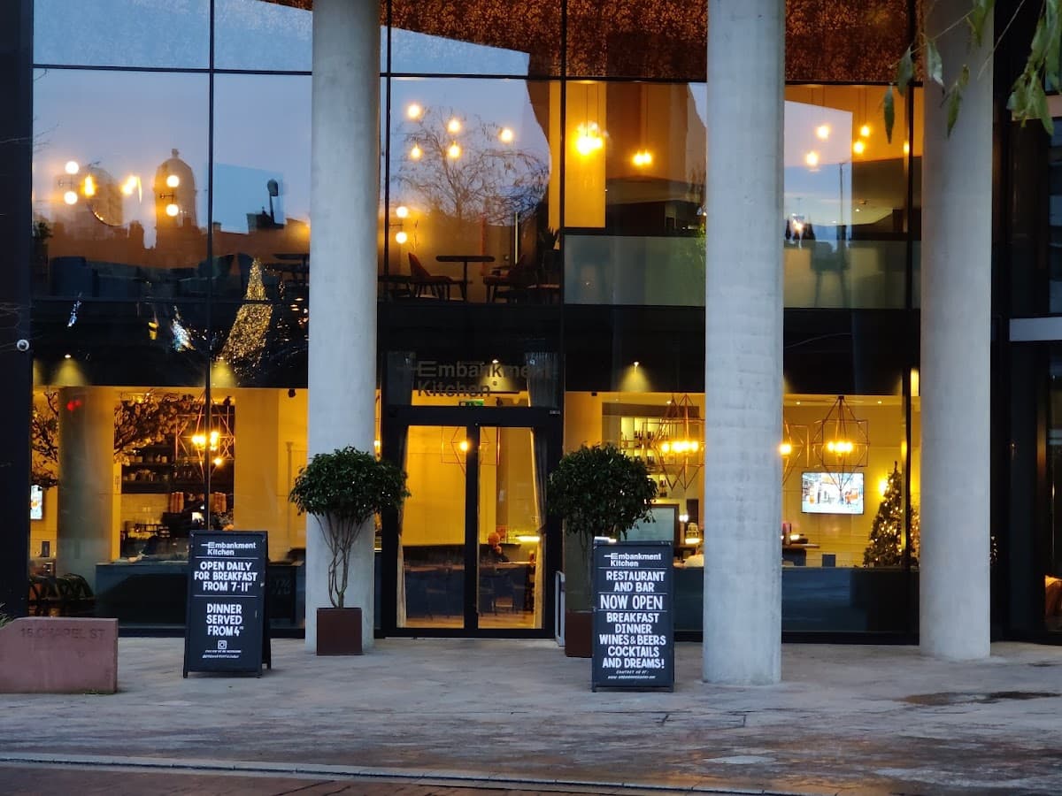 Embankment Kitchen Restaurant & Bar